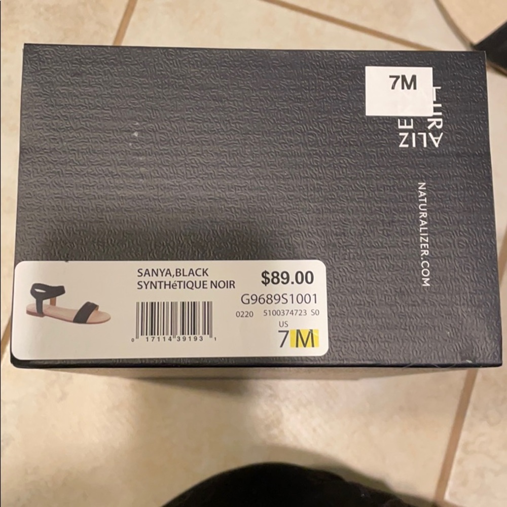 Sandals - Picture 3 of 3